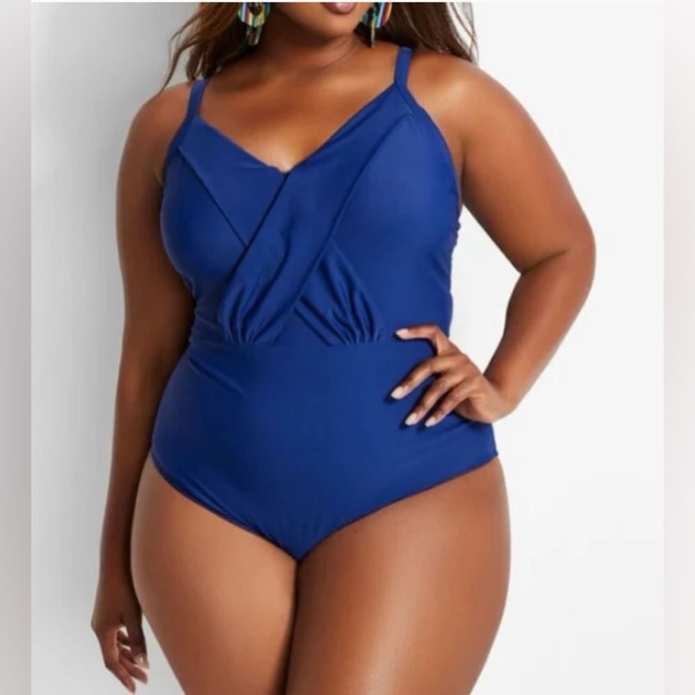 🪻 NWT Nicole Miller 1pc Cross Front Swimsuit Size 3X
